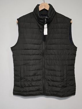 GAP Men's Black Quilted Puffer Vest